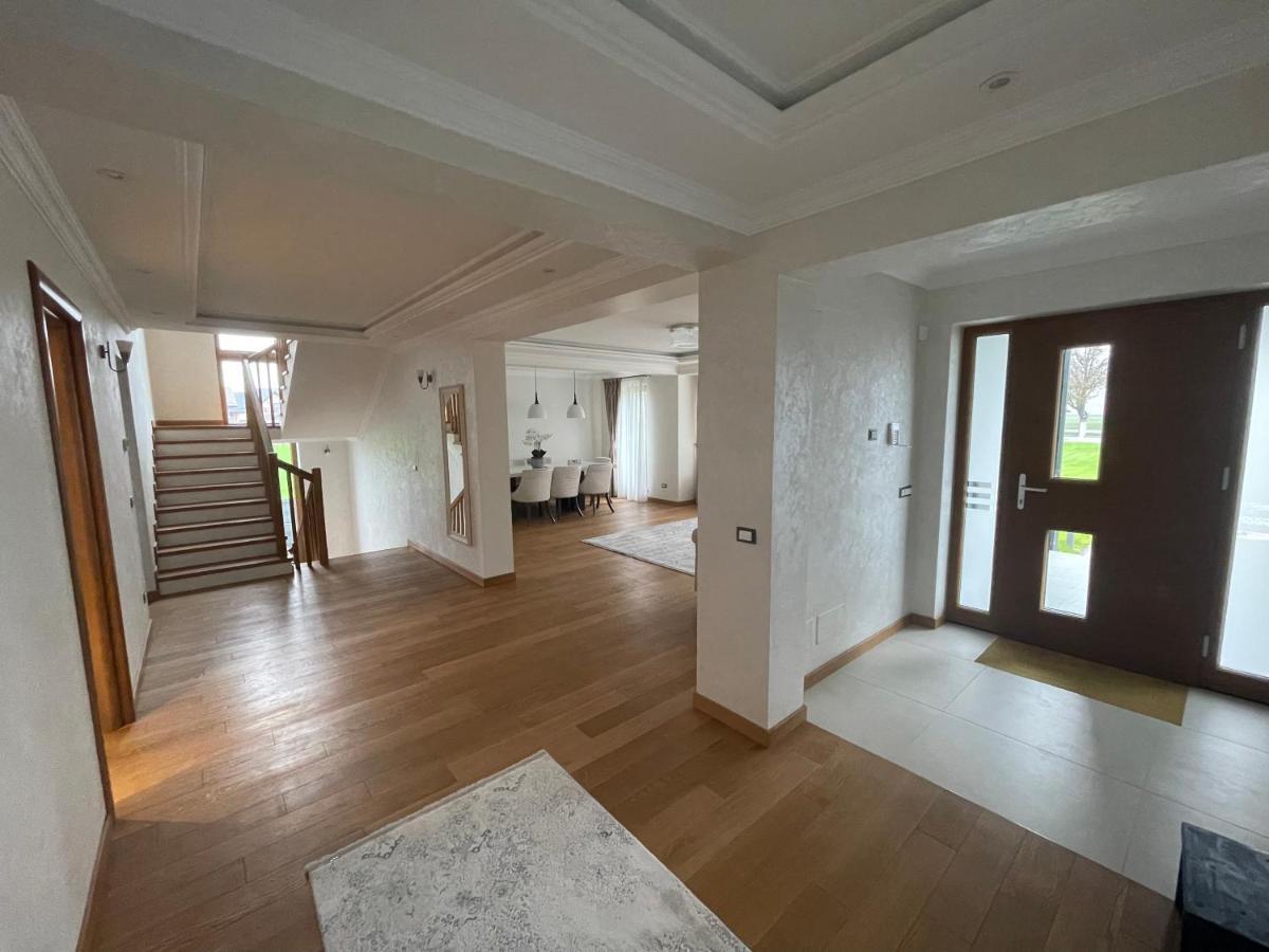 Sunny House Villa Suceava Exterior photo