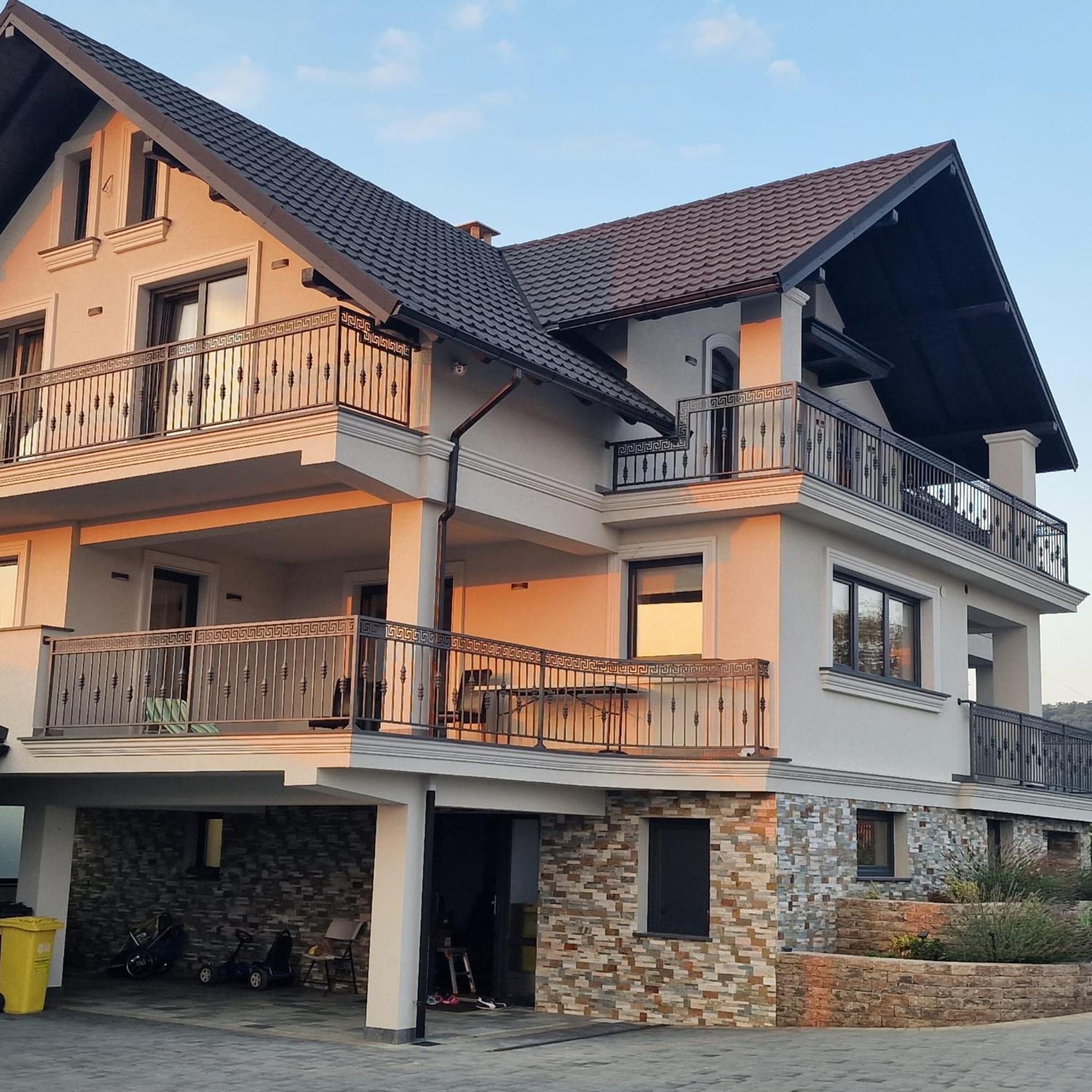 Sunny House Villa Suceava Exterior photo