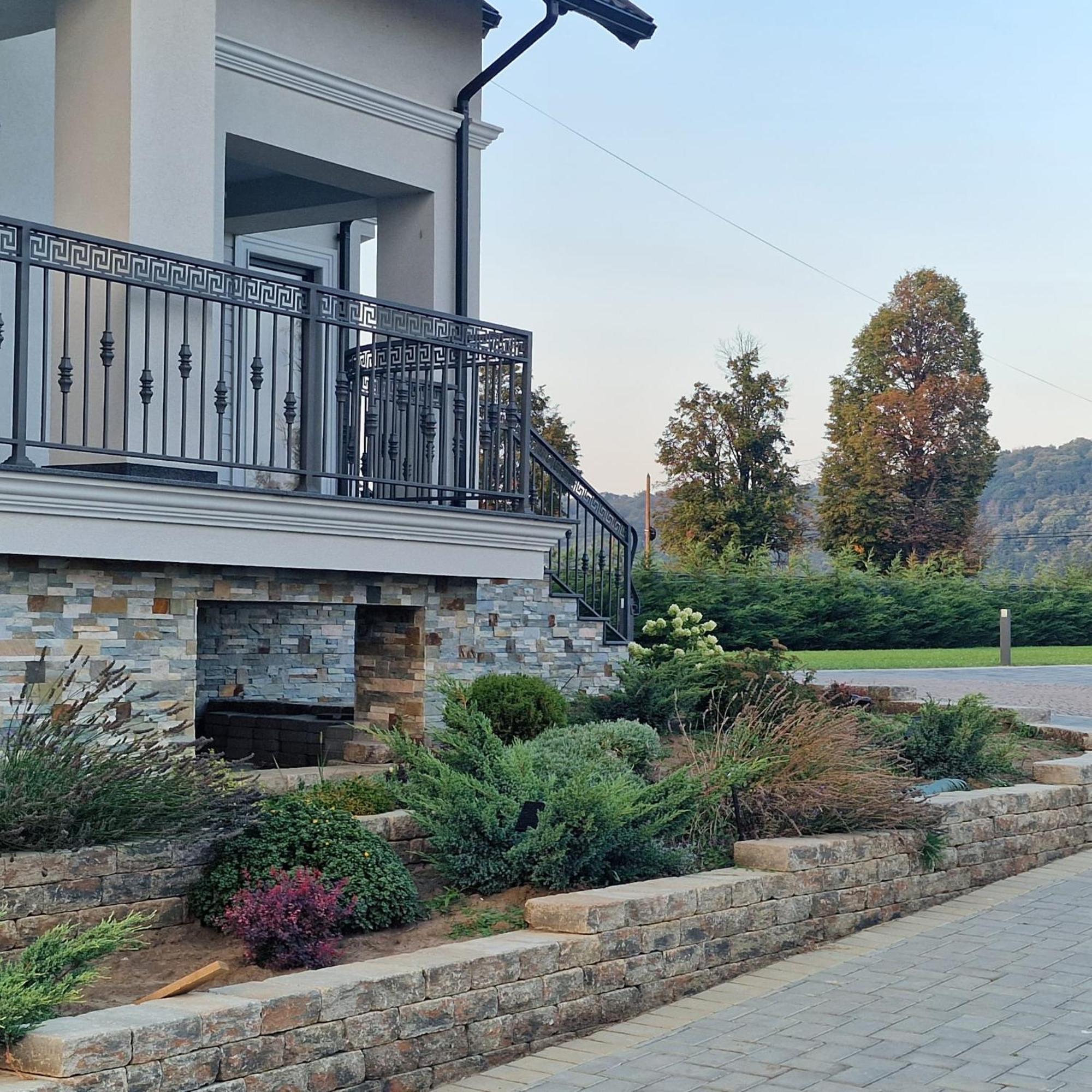 Sunny House Villa Suceava Exterior photo